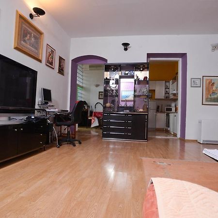 Epicenter Apartments Split Room photo